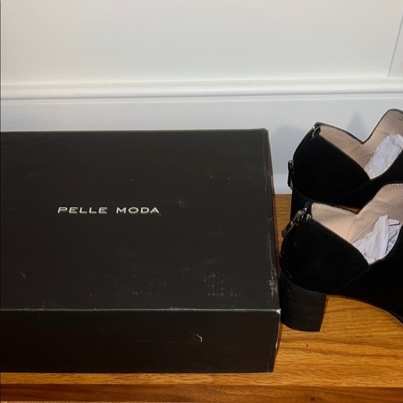 Pelle Moda Black Suede Ankle Booties - Picture 6 of 14